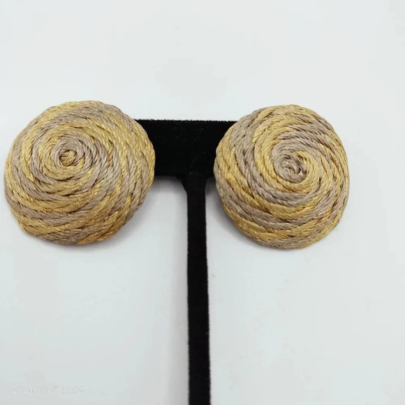 HTF Vintage Retro Clip On Round Dome Multi Strand Metal Earrings - Picture 3 of 8